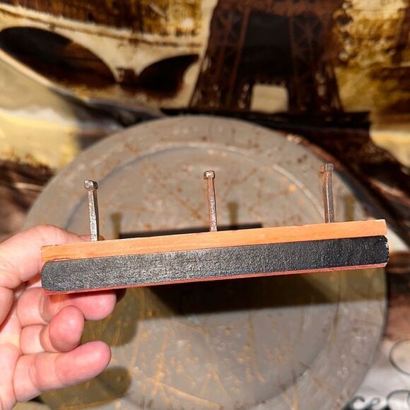 Vintage Christmas Holiday Snowman Bird Key Holder or Stocking Hanger - Picture 5 of 12